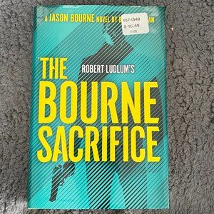 Robert Ludlums The Bourne Sacrifice(Jason Bourne)Hardcover- 1st edition Like New
